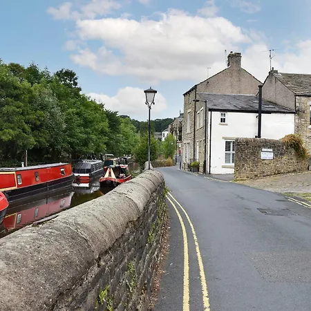 Hallams Yard
