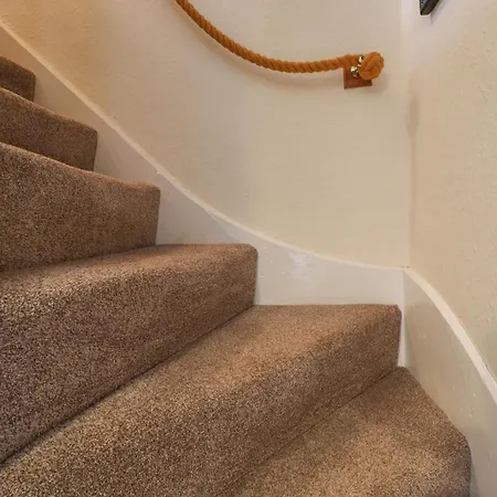 Hallam's Yard 펜션